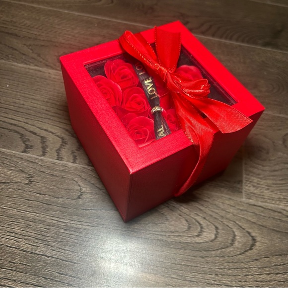 Jewelry Case - Picture 7 of 14